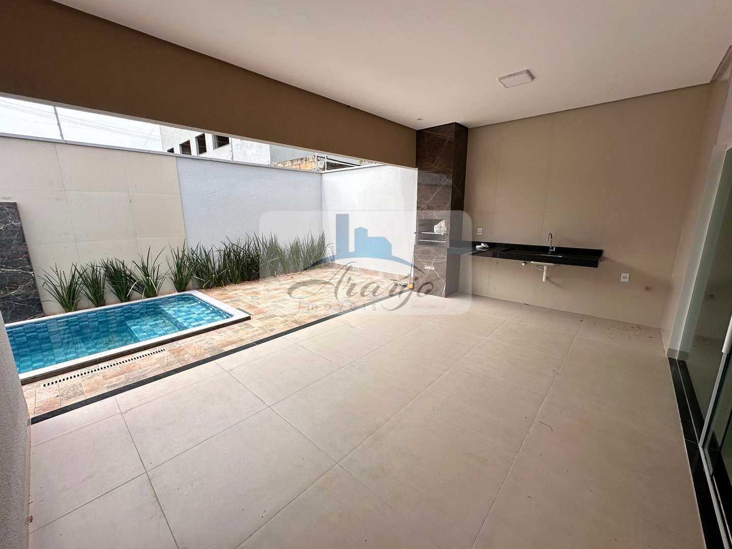 Casa à venda com 3 quartos, 270m² - Foto 12