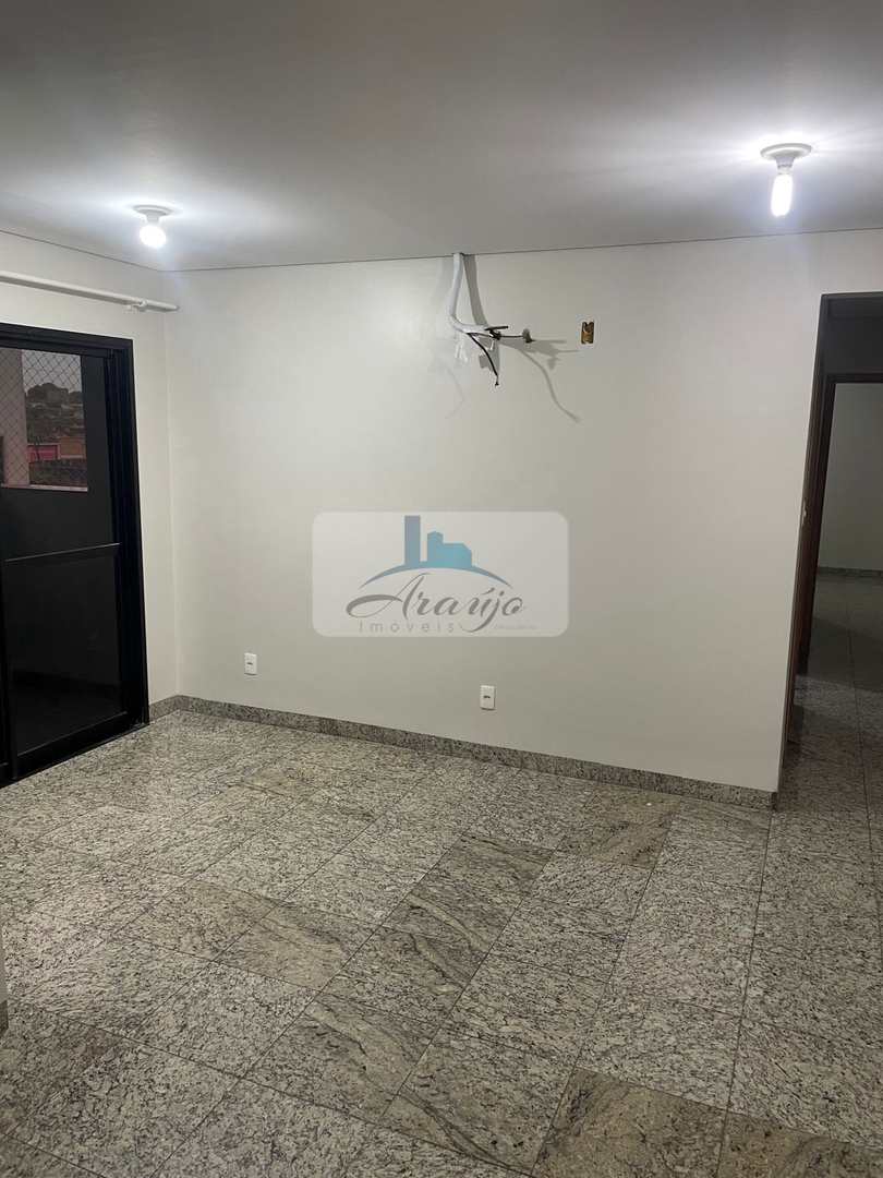 Apartamento para alugar com 2 quartos, 77m² - Foto 11