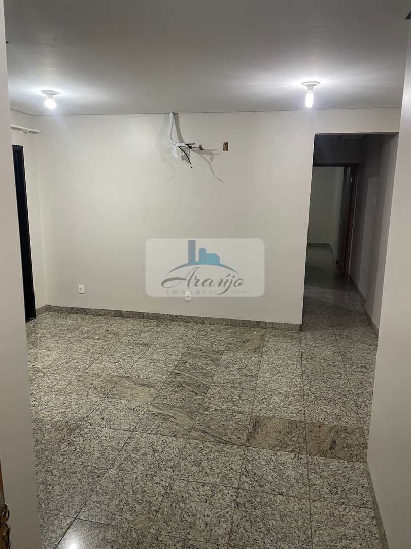 Apartamento para alugar com 2 quartos, 77m² - Foto 3