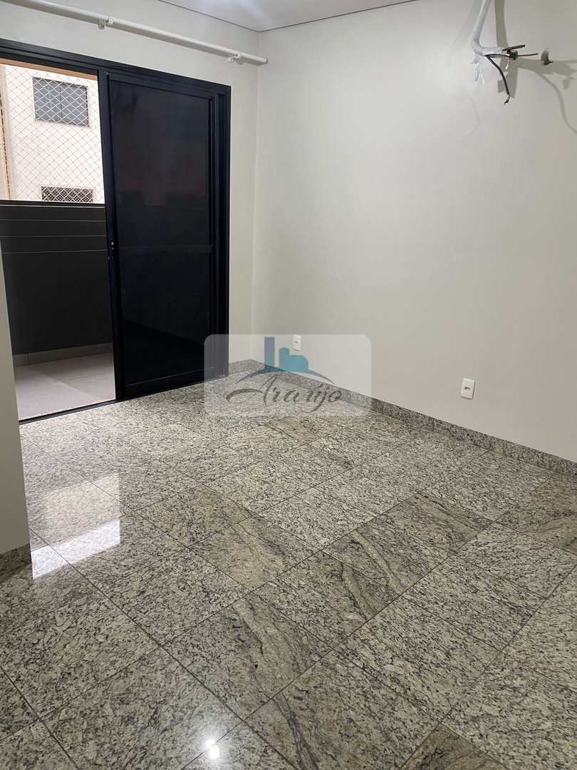 Apartamento para alugar com 2 quartos, 77m² - Foto 6