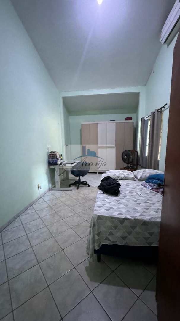 Casa à venda com 3 quartos, 300m² - Foto 8