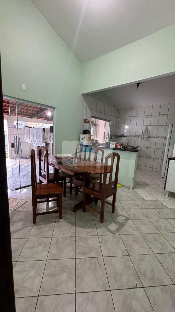 Casa à venda com 3 quartos, 300m² - Foto 4