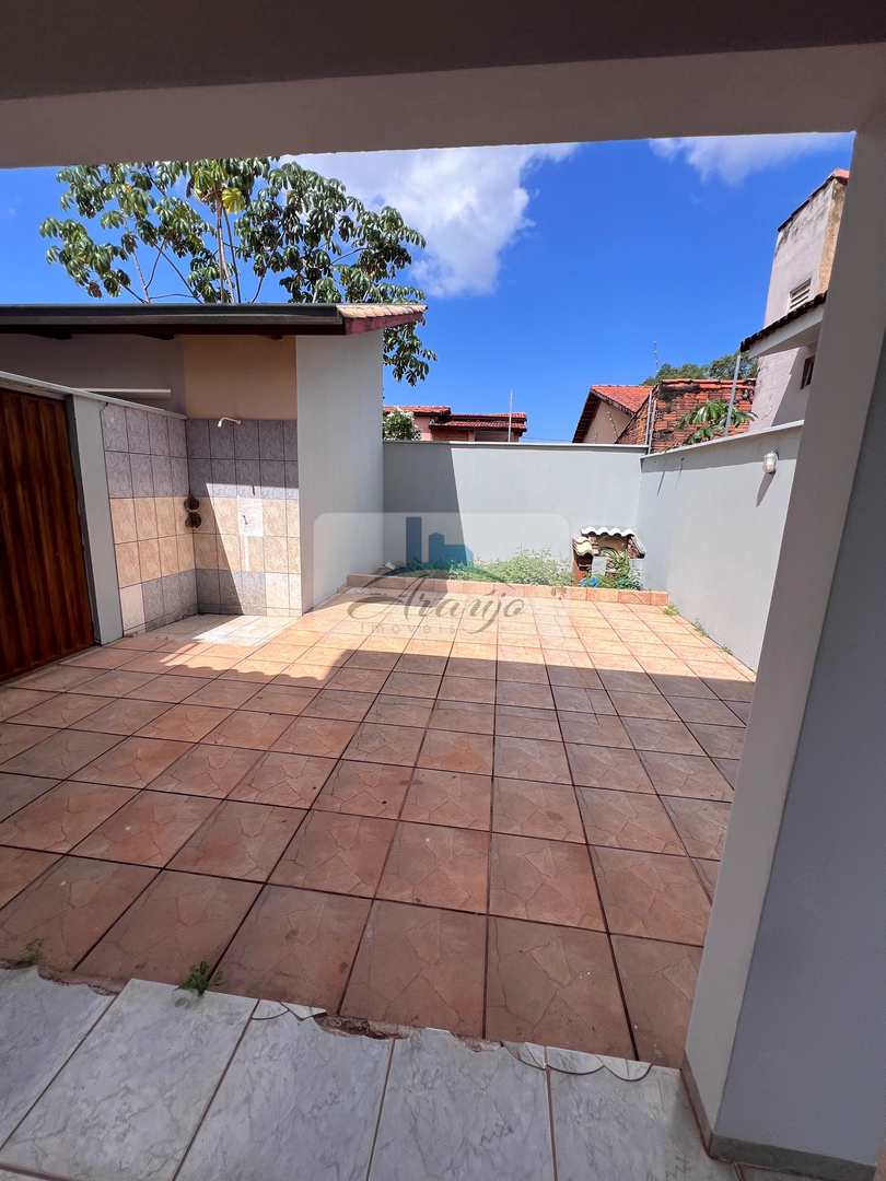 Sobrado para alugar com 2 quartos, 180m² - Foto 6