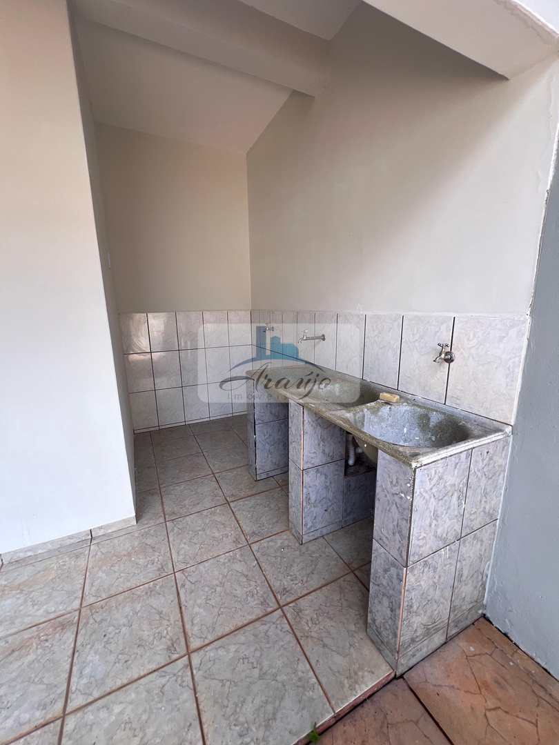 Sobrado para alugar com 2 quartos, 180m² - Foto 12