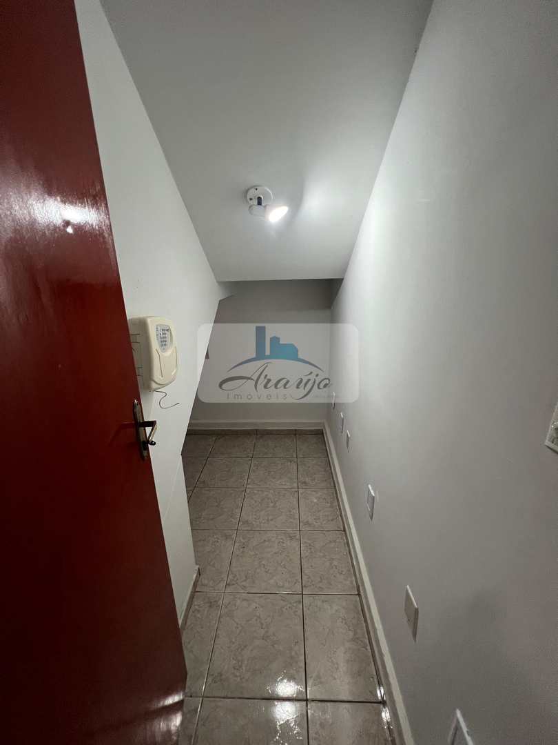 Sobrado para alugar com 2 quartos, 180m² - Foto 10