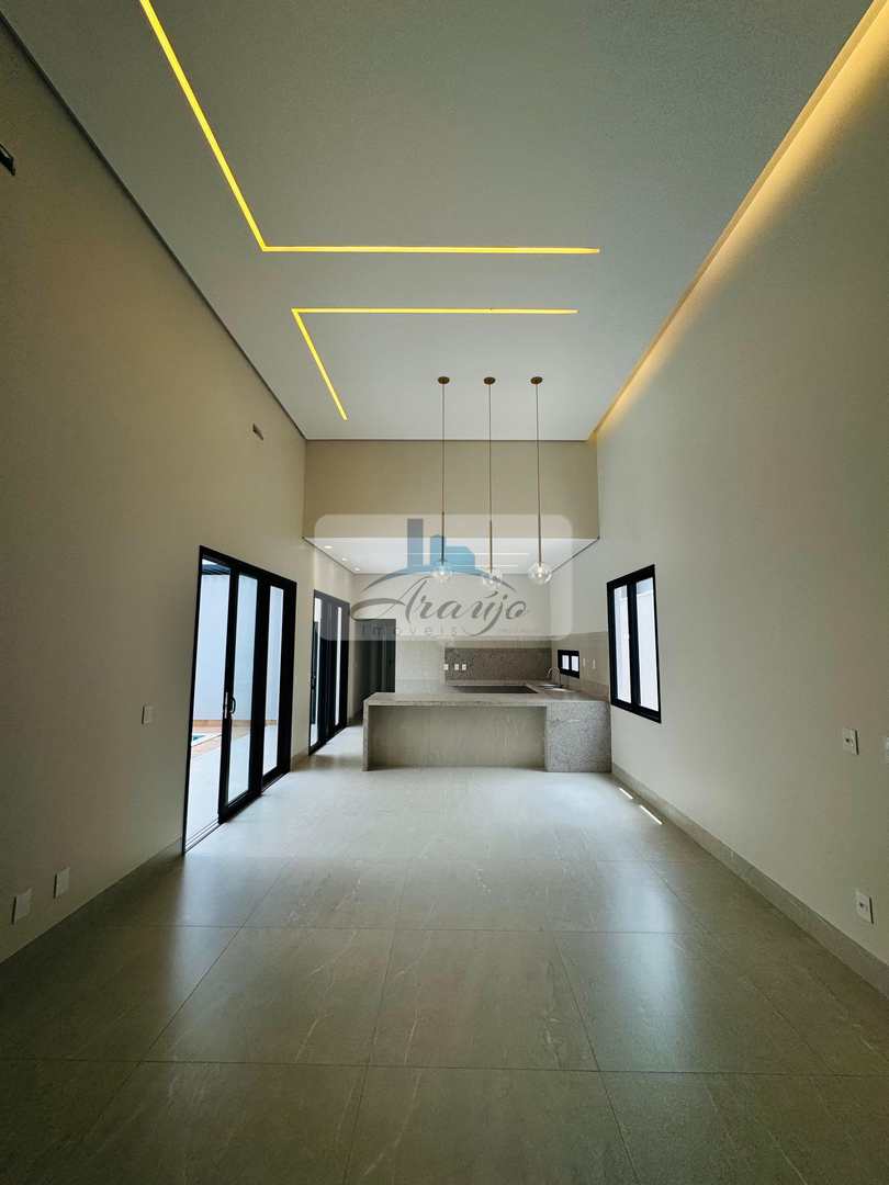 Casa à venda com 3 quartos, 362m² - Foto 4