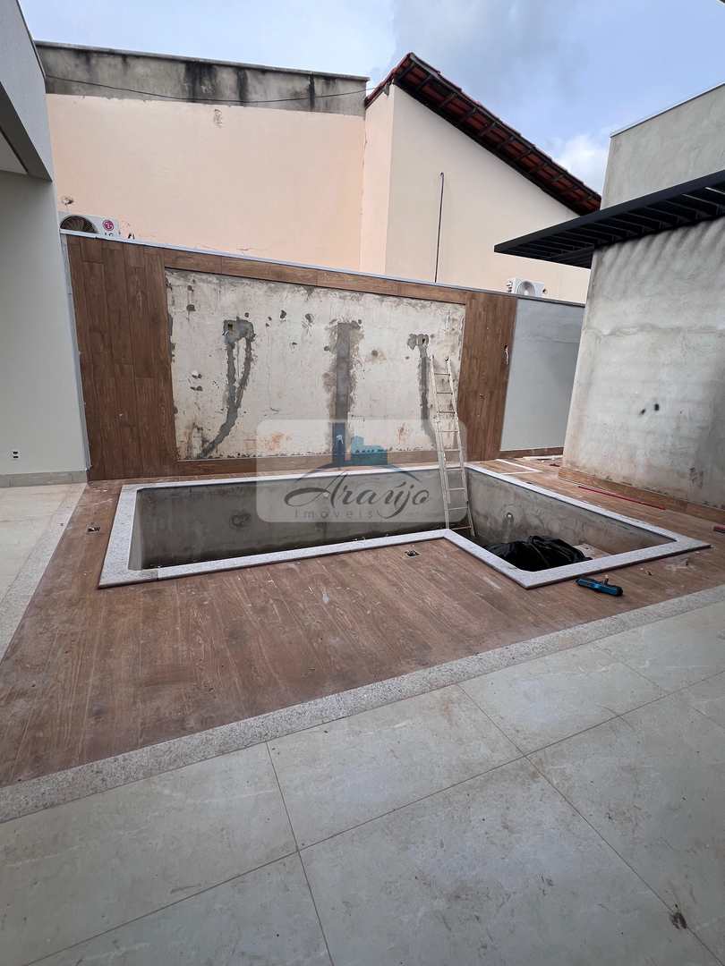 Casa à venda com 3 quartos, 362m² - Foto 4