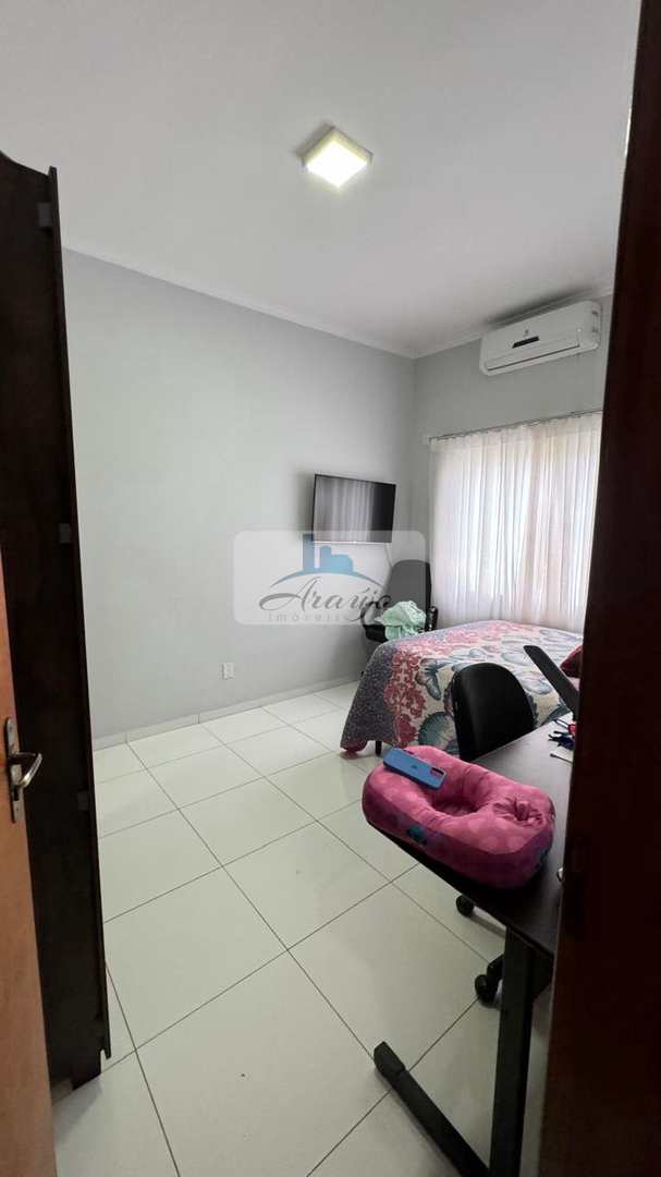 Casa à venda com 3 quartos, 225m² - Foto 8