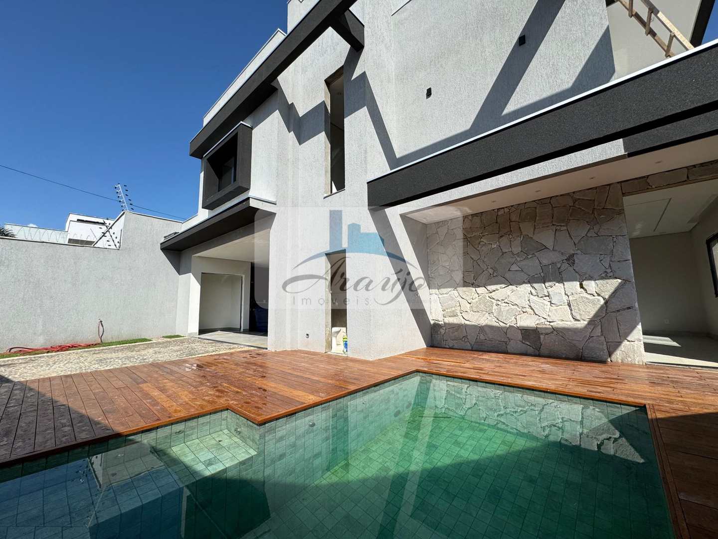 Sobrado à venda com 3 quartos, 187m² - Foto 2