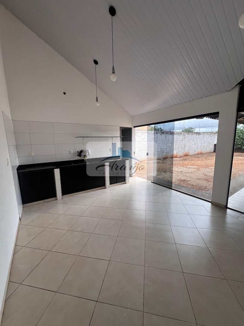 Casa para alugar com 2 quartos, 360m² - Foto 3