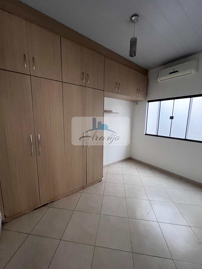 Casa para alugar com 2 quartos, 360m² - Foto 7