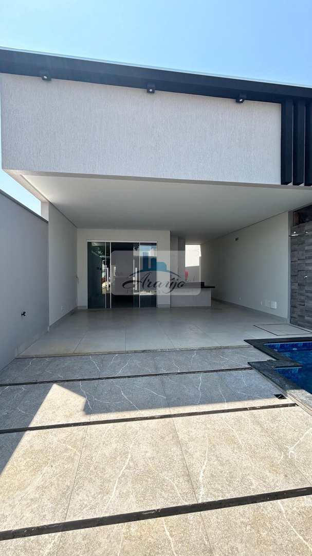 Casa à venda com 3 quartos, 180m² - Foto 2