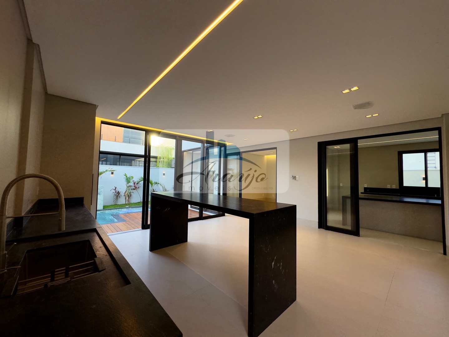 Casa de Condomínio à venda com 4 quartos, 393m² - Foto 5