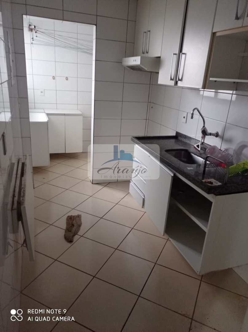 Apartamento à venda com 3 quartos, 76m² - Foto 3