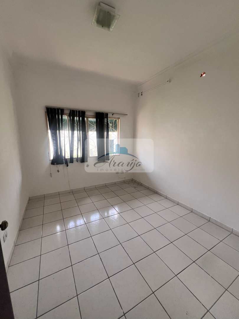 Casa para alugar com 3 quartos, 360m² - Foto 9