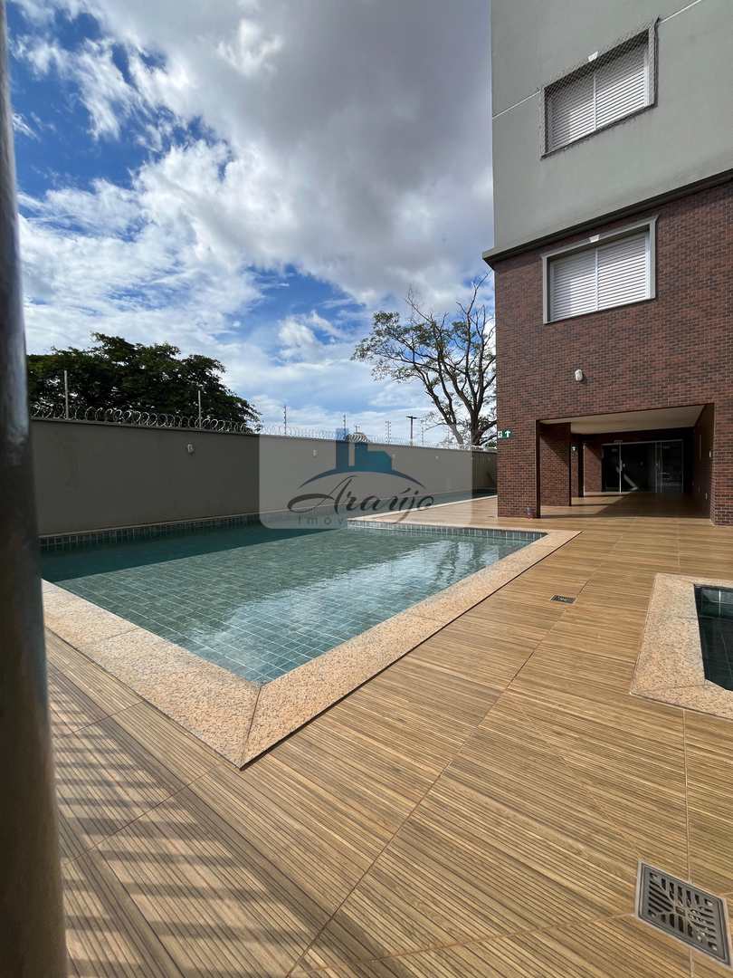 Apartamento para alugar com 3 quartos, 81m² - Foto 2