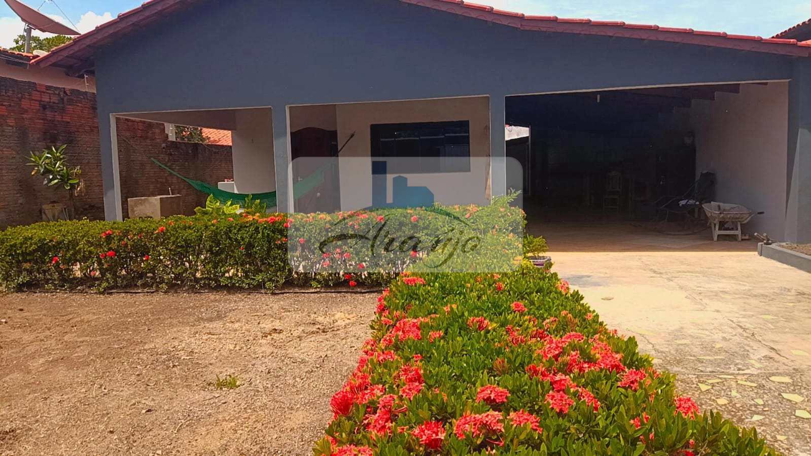 Casa à venda com 3 quartos, 360m² - Foto 2
