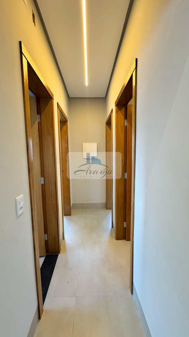 Casa à venda com 3 quartos, 176m² - Foto 4