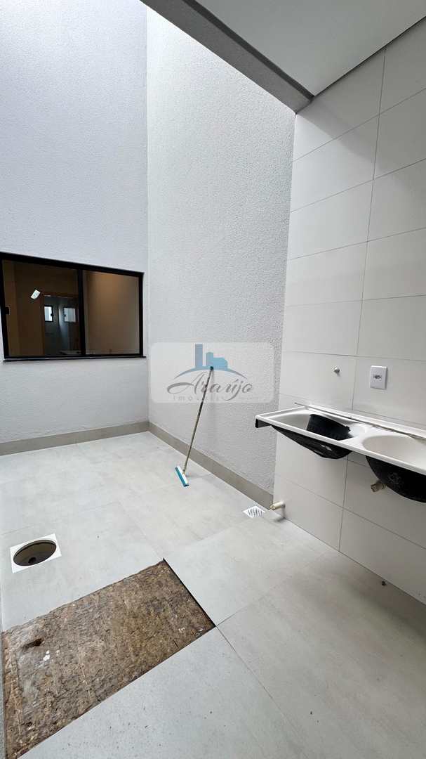Casa à venda com 3 quartos, 176m² - Foto 3