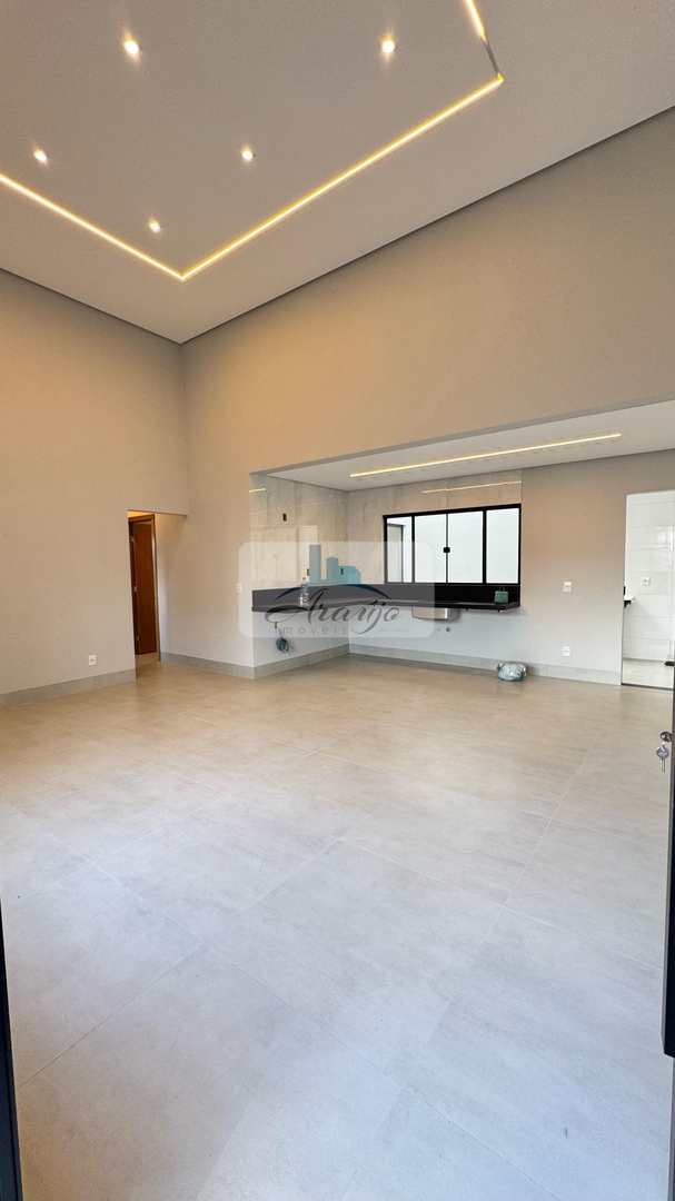 Casa à venda com 3 quartos, 176m² - Foto 2