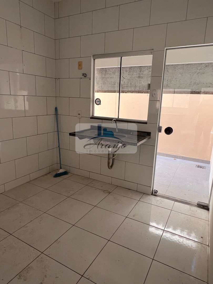 Casa para alugar com 2 quartos, 90m² - Foto 6