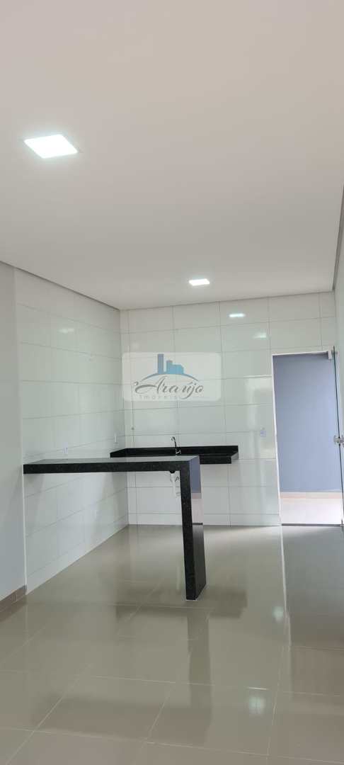 Casa à venda com 2 quartos, 64m² - Foto 3