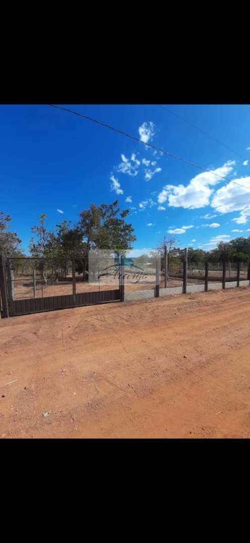 Chácara à venda com 2 quartos, 2500m² - Foto 1