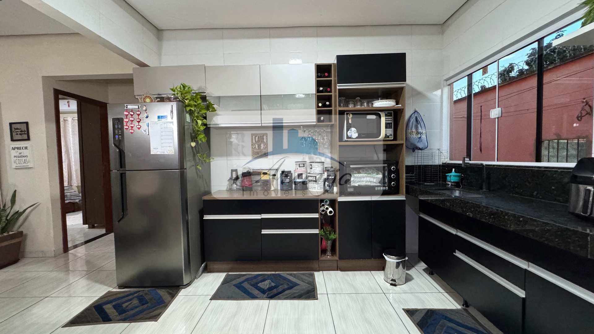Casa à venda com 2 quartos, 300m² - Foto 3
