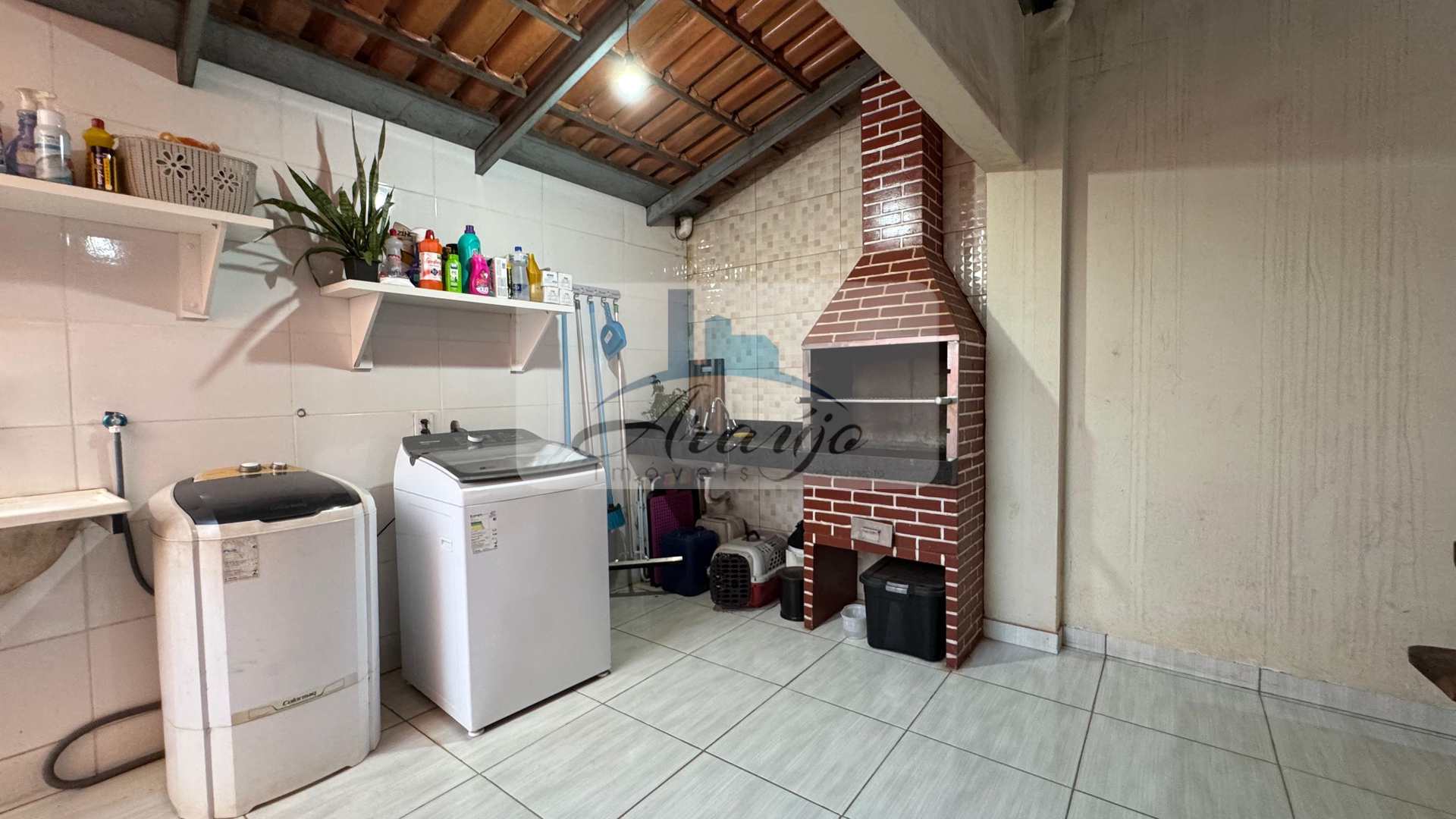 Casa à venda com 2 quartos, 300m² - Foto 26