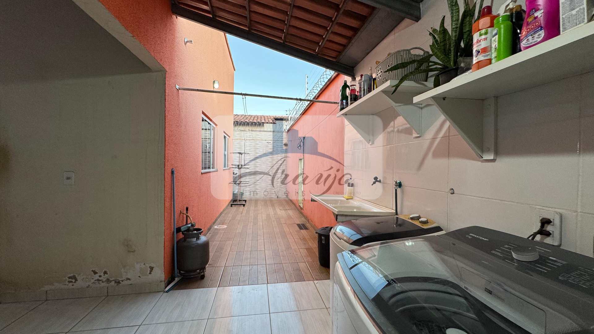 Casa à venda com 2 quartos, 300m² - Foto 25