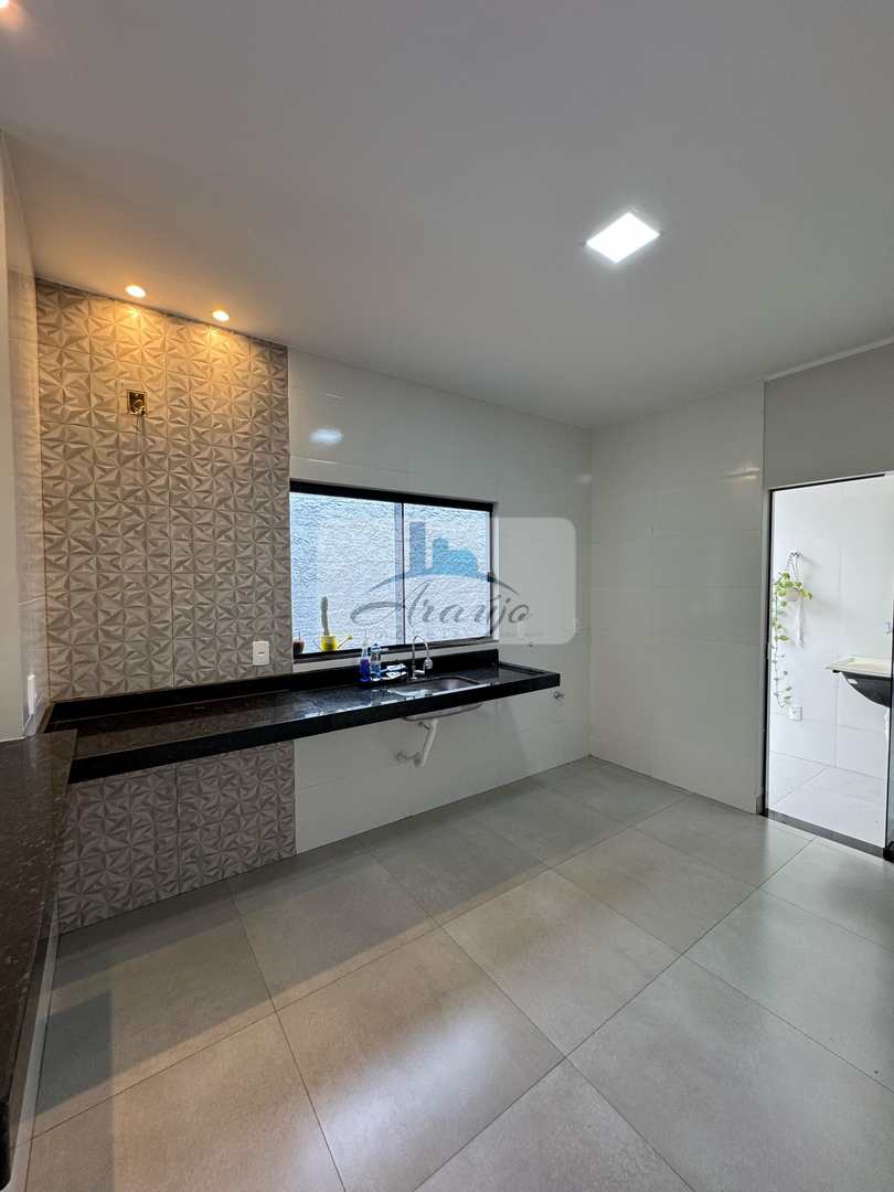 Casa à venda com 2 quartos, 180m² - Foto 5