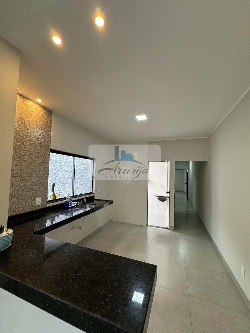 Casa à venda com 2 quartos, 180m² - Foto 4