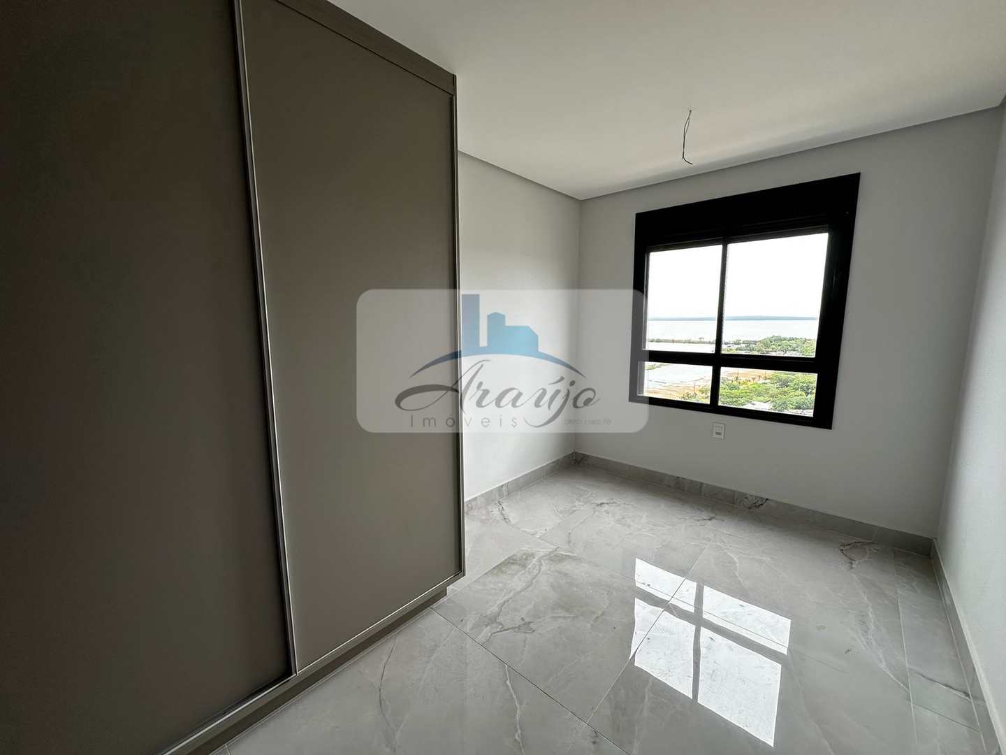 Apartamento para alugar com 3 quartos, 98m² - Foto 11