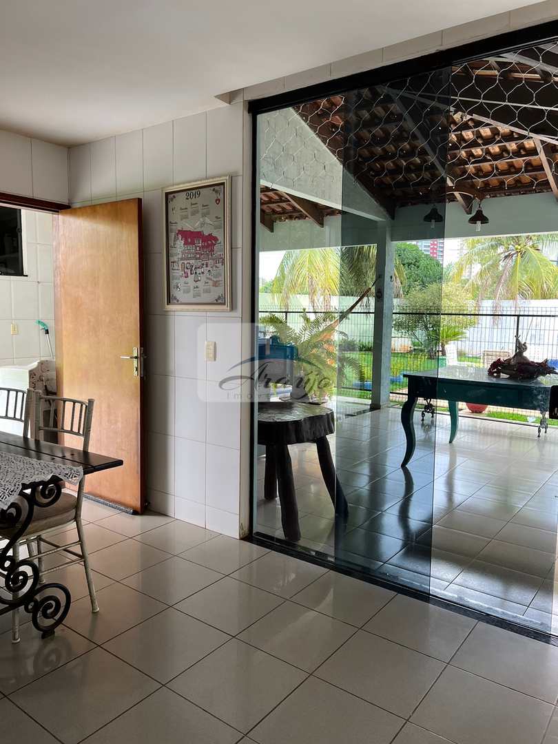 Casa para alugar com 5 quartos, 1500m² - Foto 14