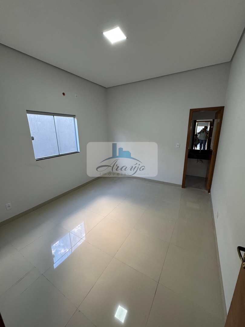 Casa à venda com 2 quartos, 150m² - Foto 4