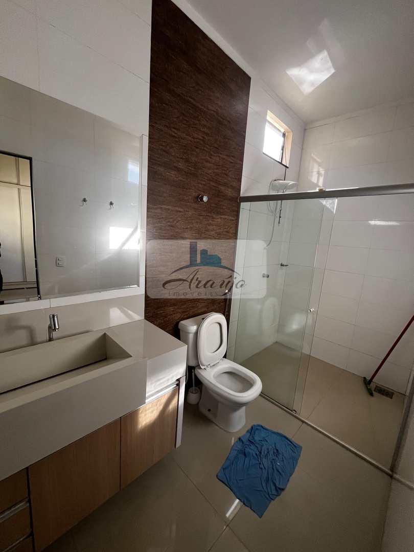 Casa para alugar com 2 quartos, 360m² - Foto 8