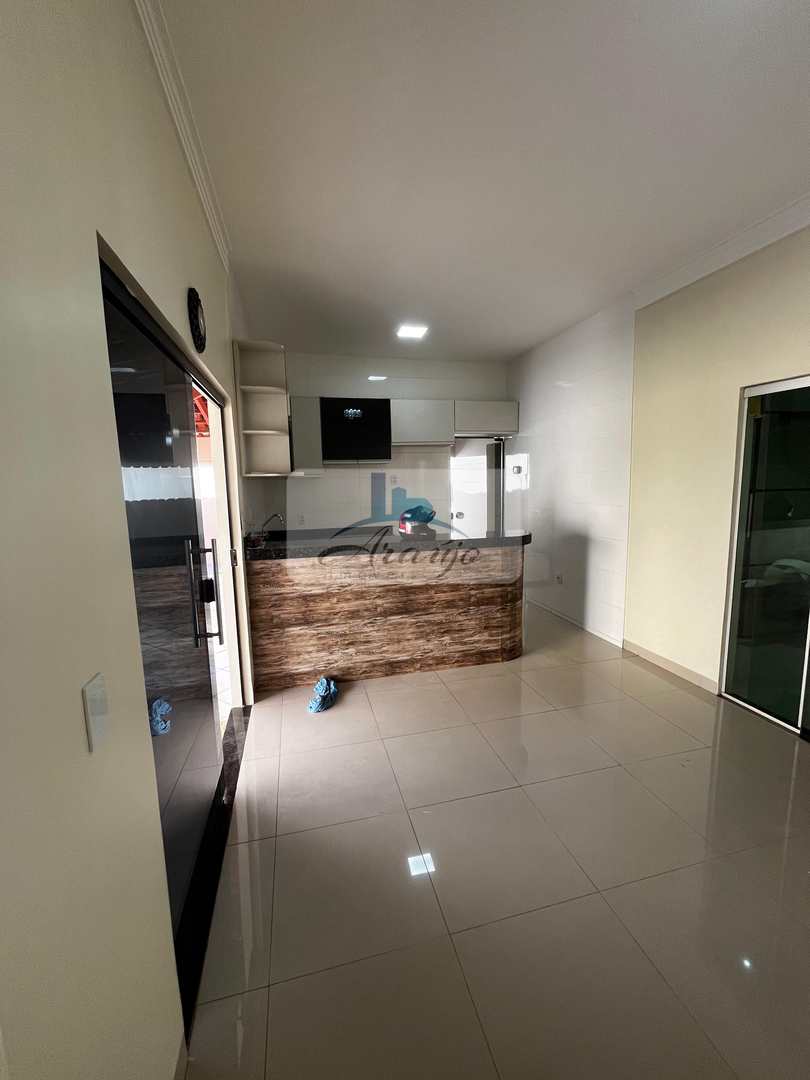 Casa para alugar com 2 quartos, 360m² - Foto 3