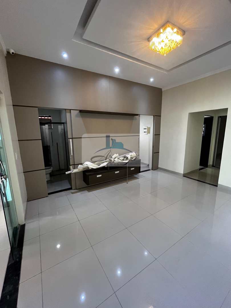 Casa para alugar com 2 quartos, 360m² - Foto 4