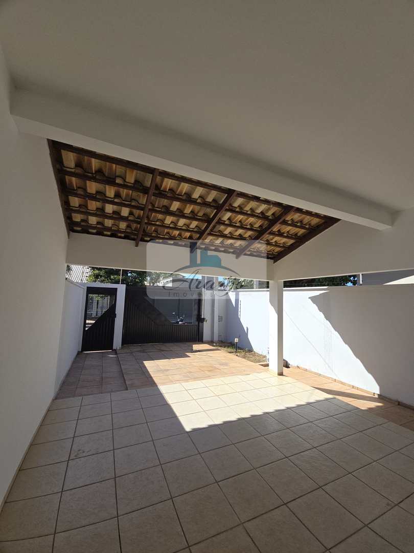 Sobrado para alugar com 2 quartos, 180m² - Foto 2