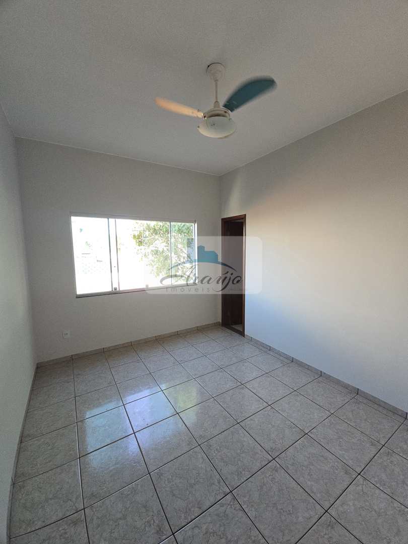 Sobrado para alugar com 2 quartos, 180m² - Foto 13
