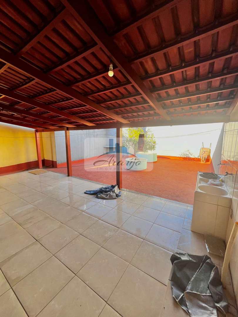 Casa para alugar com 3 quartos, 300m² - Foto 10