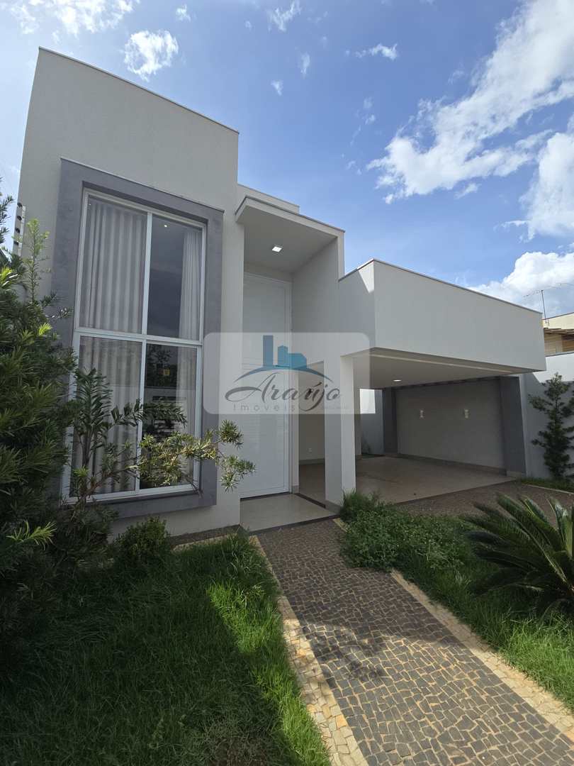 Casa para alugar com 3 quartos, 280m² - Foto 1