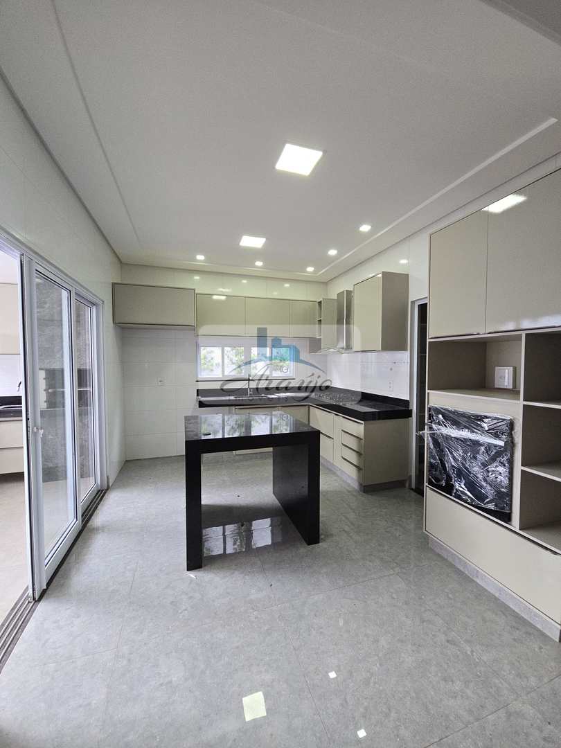 Casa para alugar com 3 quartos, 280m² - Foto 5