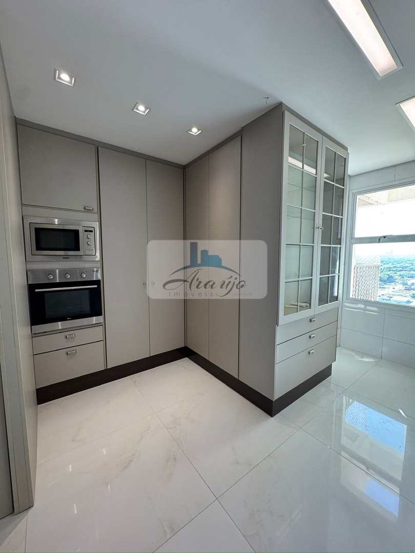 Apartamento à venda com 3 quartos, 145m² - Foto 4