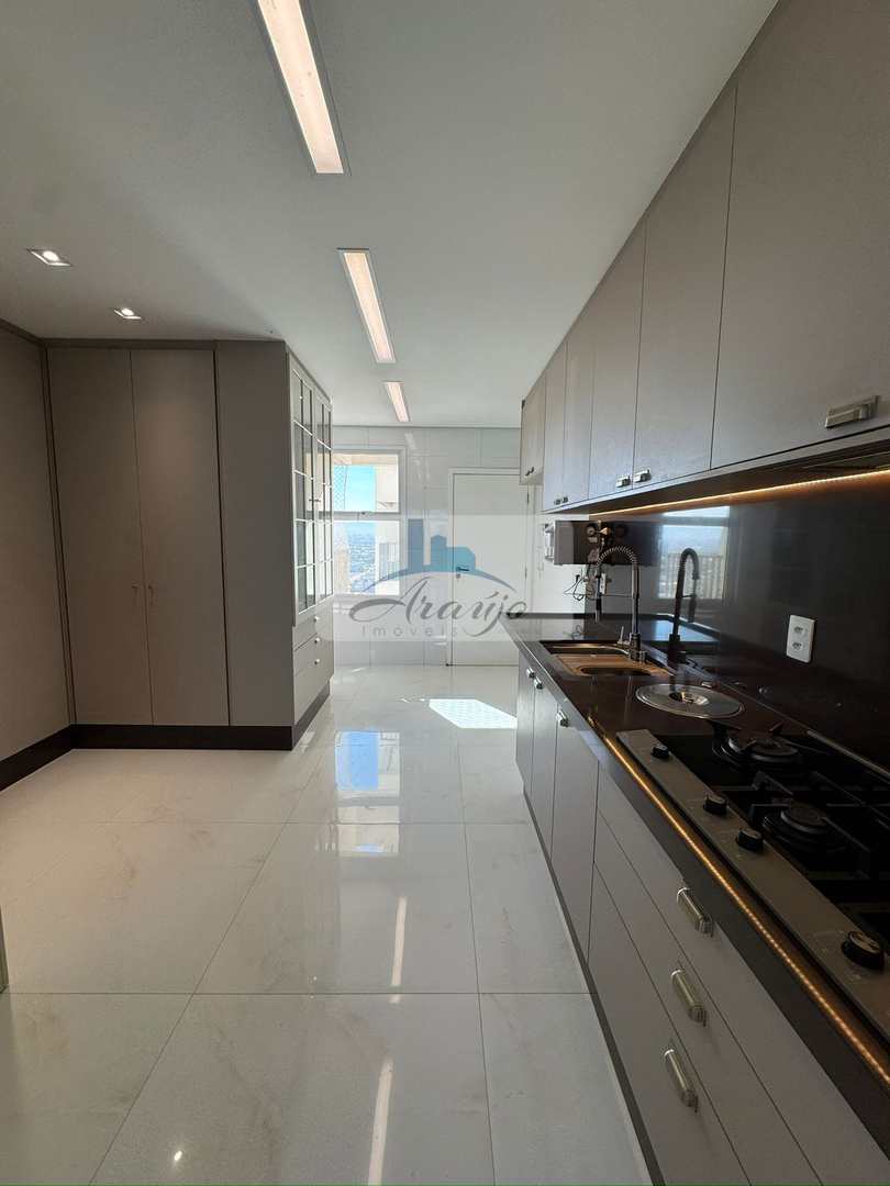 Apartamento à venda com 3 quartos, 145m² - Foto 11