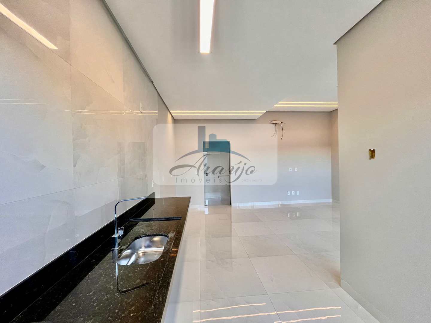 Casa à venda com 3 quartos, 182m² - Foto 6