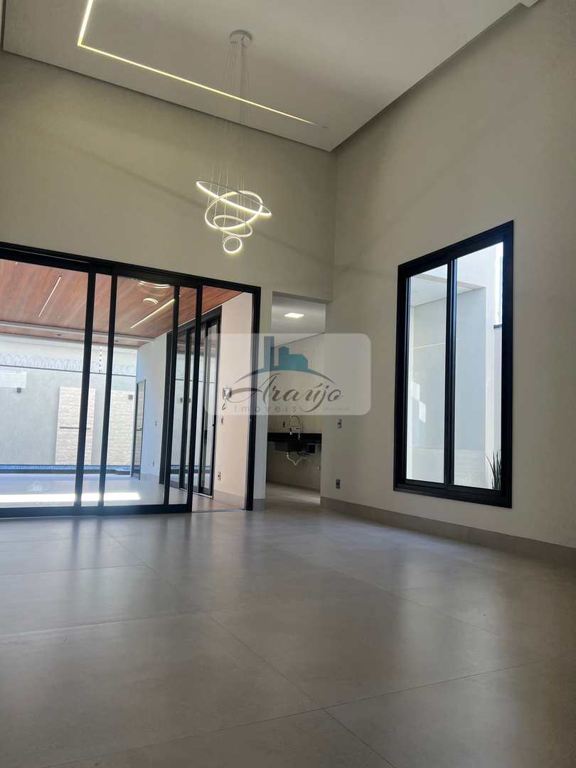 Casa à venda com 3 quartos, 360m² - Foto 4