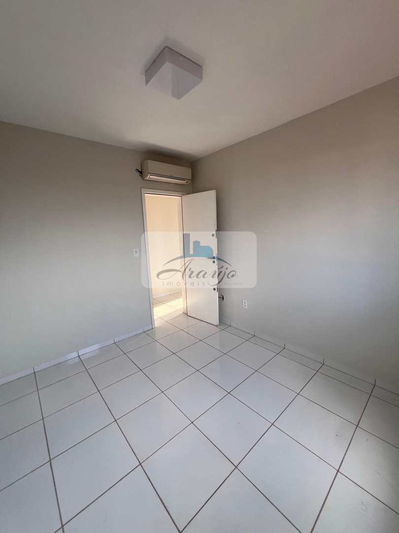 Apartamento à venda com 3 quartos, 75m² - Foto 12