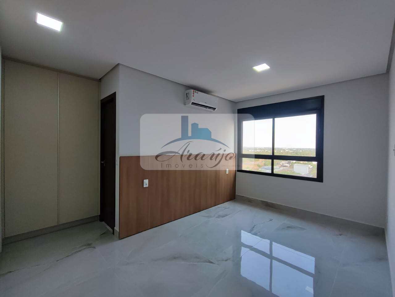 Apartamento à venda com 3 quartos, 113m² - Foto 9