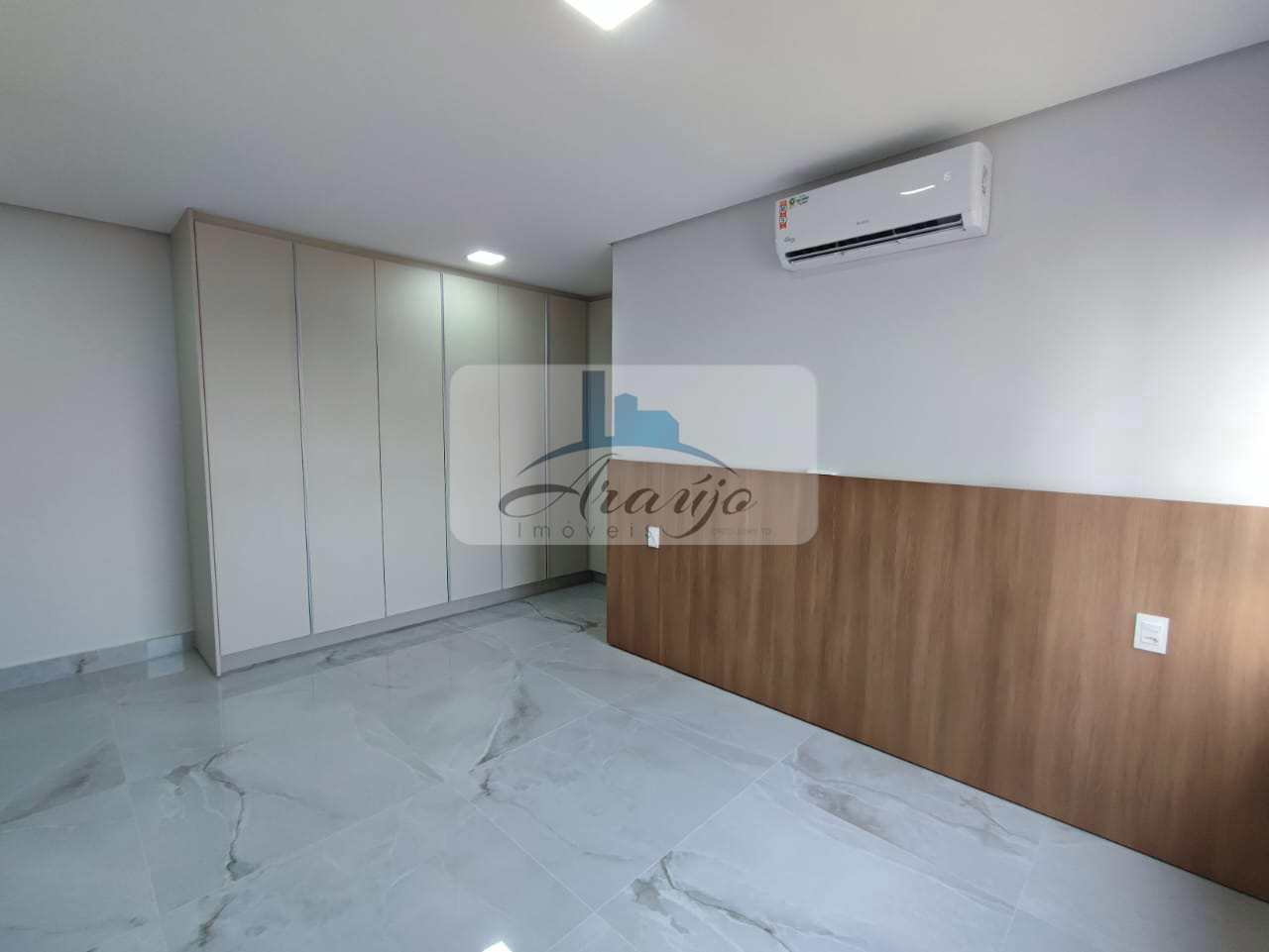 Apartamento à venda com 3 quartos, 113m² - Foto 4